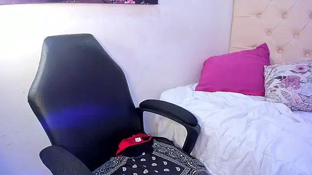 iskra_agnes Chat XXX live