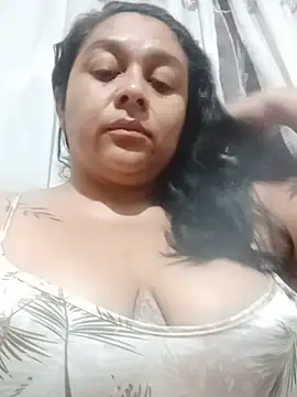 Show modela ViikyLee_ na web-kameri