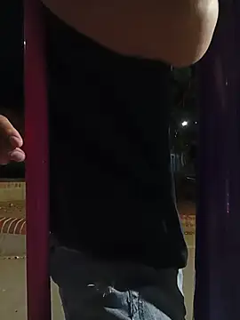 curious_straight_guy Show Webcam