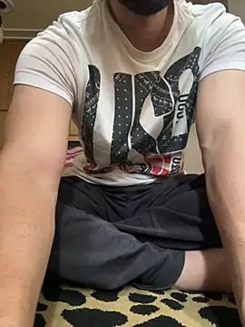 quirkyquestor444 Show in webcam