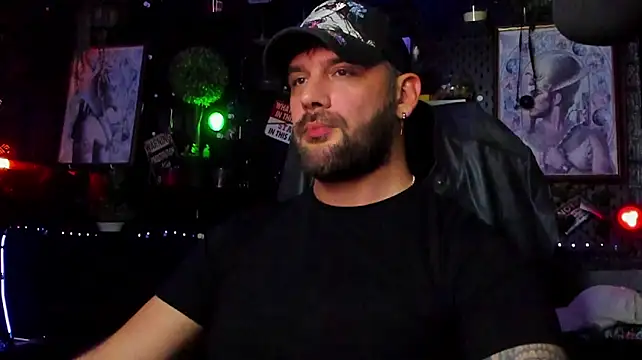 LexHardy Chat XXX in diretta