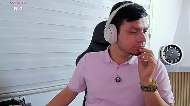 XXX chat uživo modela Rick_Adams