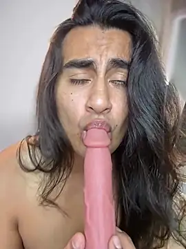 _Dylan_7 XXX чат на живо
