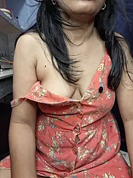 Nisha027 Adlı Modelin Canlı XXX Sohbeti