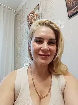 JennyOMayのライブXXXチャット