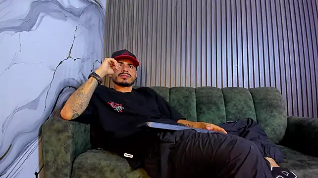 MatthewRoberts: απευθείας συνομιλία ΧΧΧ
