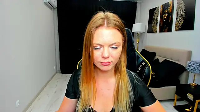 XXX chat uživo modela Strawberrye