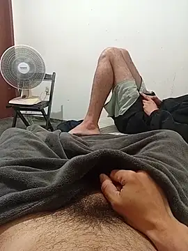 2boyrj webkamerás műsora
