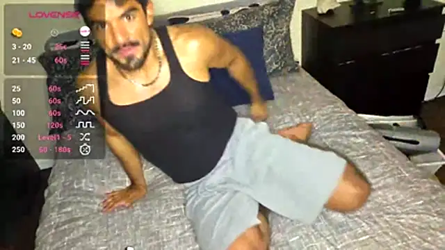 عرض كام piggylatino
