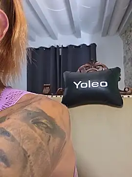 kylie_blck: απευθείας συνομιλία ΧΧΧ