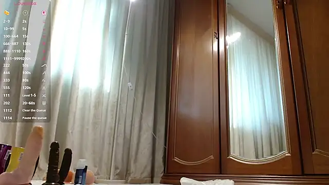Crazy1One's Live XXX Chat