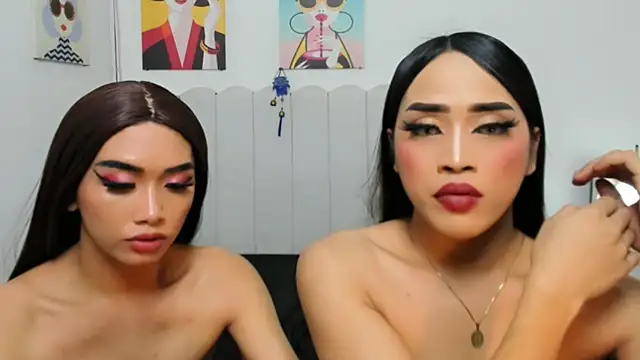 Pertunjukan Kamera Web MirandaSterling