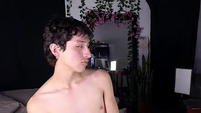 troyskarz webcam show