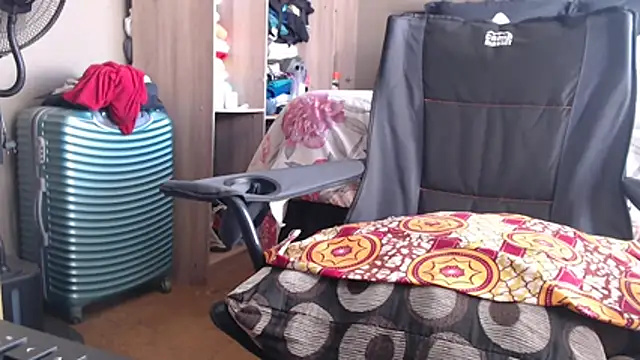 MATUREBUSSTY's Live XXX Chat