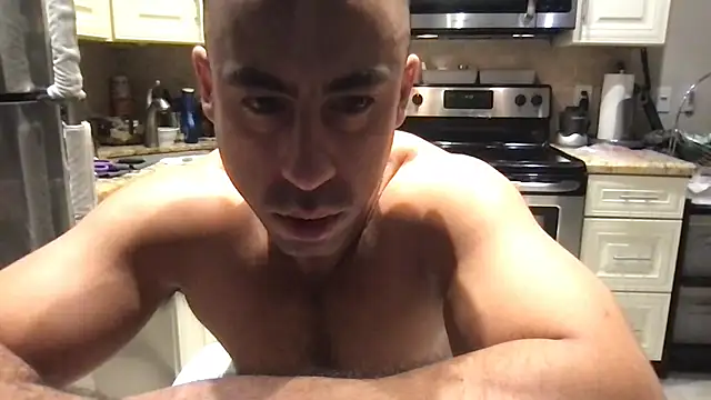 Živý XXX chat BigGuyMuscle