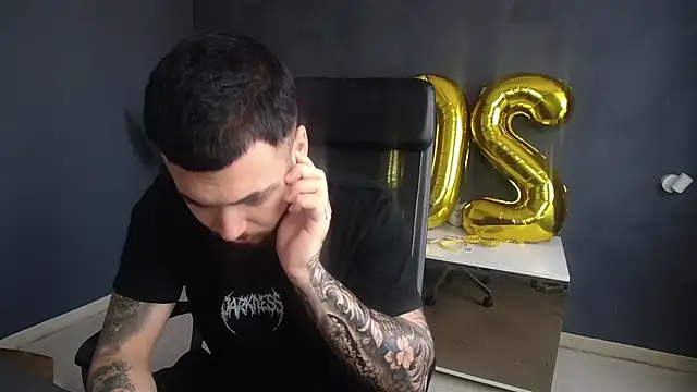 OscarWillss 现场XXX聊天