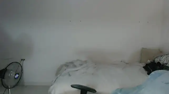Chat XXX en directo de FUNNY_DICK_