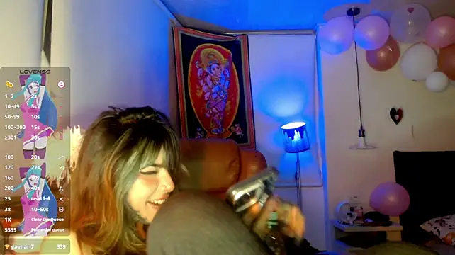 צ'אט XXX בשידור חי של xdirtyvenomx