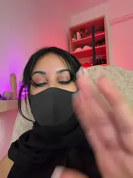 queen-chamss' Live XXX Chat