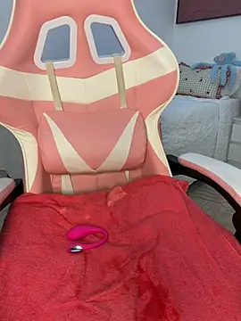 Chat +18 de itsclaiire ao vivo
