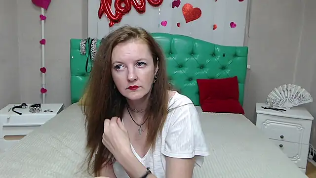Chat +18 de MeganPirs ao vivo