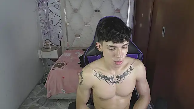 Liom_Gym Show in webcam