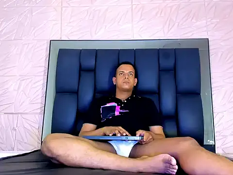 Chat +18 de Papi_95 ao vivo