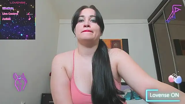 GoldenLunaan Live XXX chat
