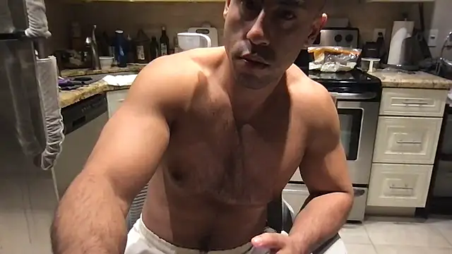 BigGuyMuscle: онлайн-секс-чат