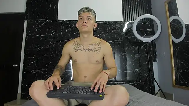 XXX chat uživo modela Robinlion91