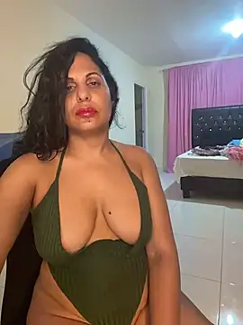 Latina-miss' Live XXX Chat