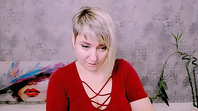 Djullia Live XXX-chat
