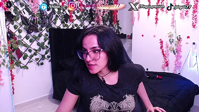khloe_srr Adlı Modelin Canlı XXX Sohbeti
