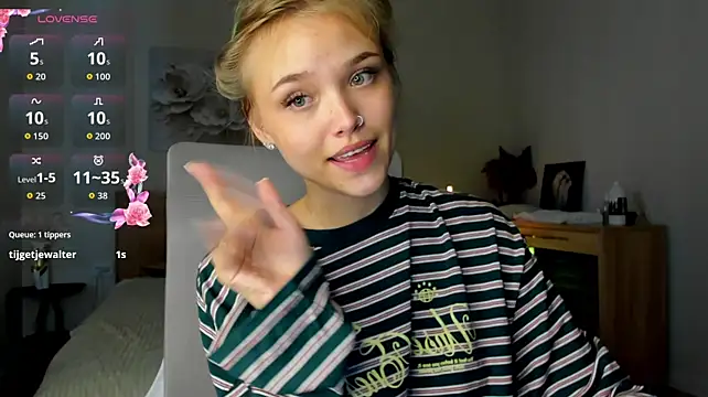 flooora_0 Chat XXX in diretta