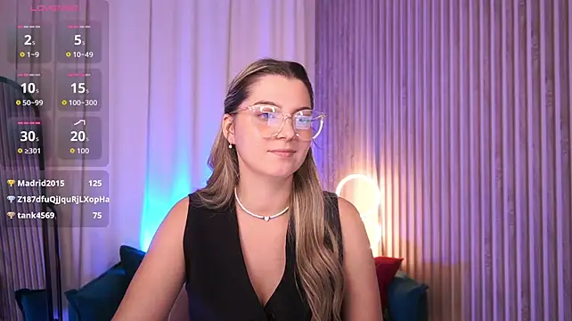 LucreciaStorm Chat XXX in diretta