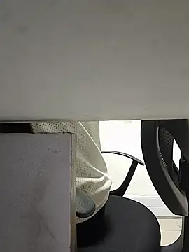 THATHAIRYTALLDUDE's Webcam Show