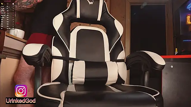 urinkedgod Live XXX Chat