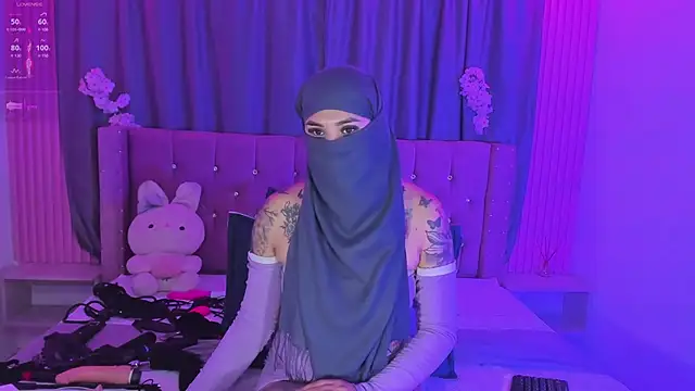 عرض كام Nayla-Mouna