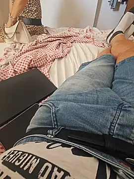 mia69x's Webcam Show