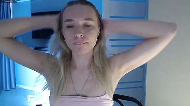 Emily_Hartt's Live XXX Chat