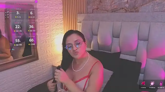 Živý XXX chat AndreinaLopezz