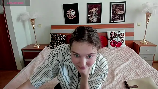 แชท XXX สดของ CordeliaJones