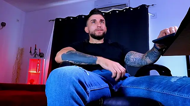 دردشة MightyAaron66 الجنسية المباشرة