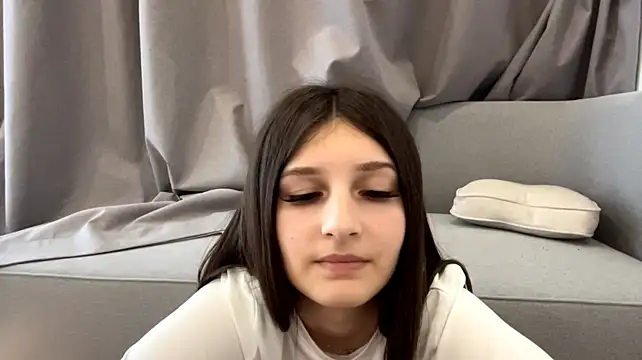 SpanishRooter live XXX chat