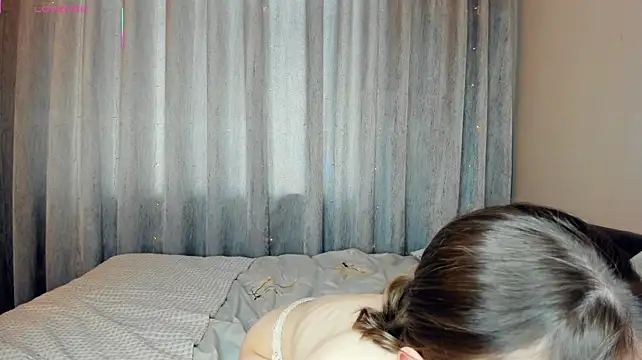 LianneBynon's Live XXX Chat