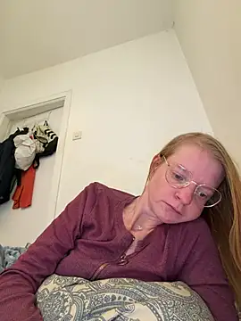 jannis1992 Adlı Modelin Canlı XXX Sohbeti