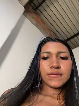 Barbiebrunette_ 在線直播表演