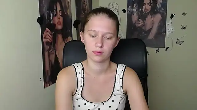 XXX chat uživo modela StellaCRL