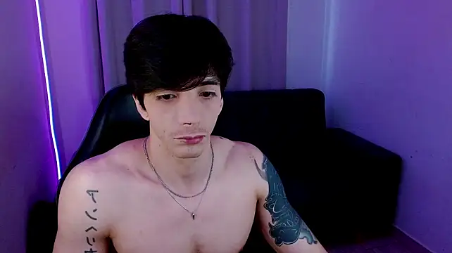 H3ll_B0I's Live XXX Chat