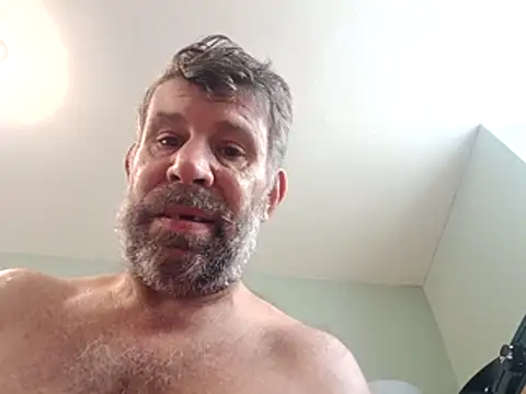 צ'אט XXX בשידור חי של stud2512